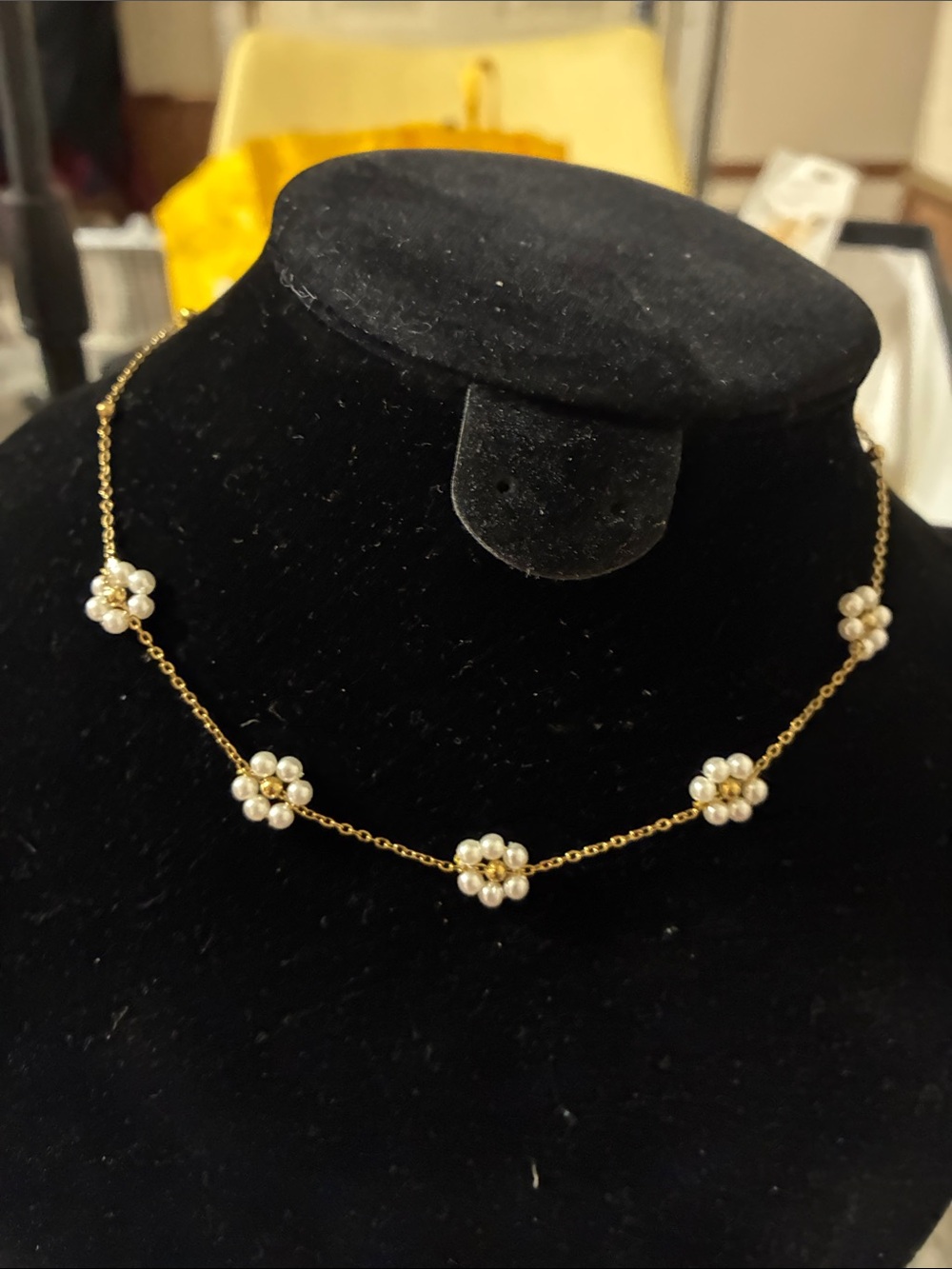 Delicate Gold Pearl Flower Necklace - Women Jewelry